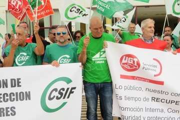 Protesta de los trabajadores del Ayuntamiento de Telde/TA.